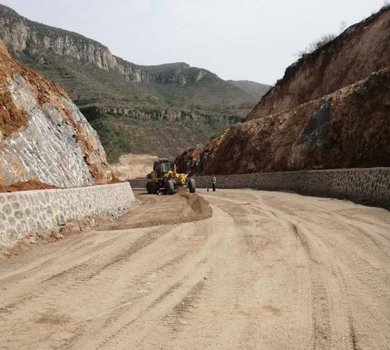 武安市活柏乡村道路5月5日施工进展情况: 二,k9 100～k18 750完成工程